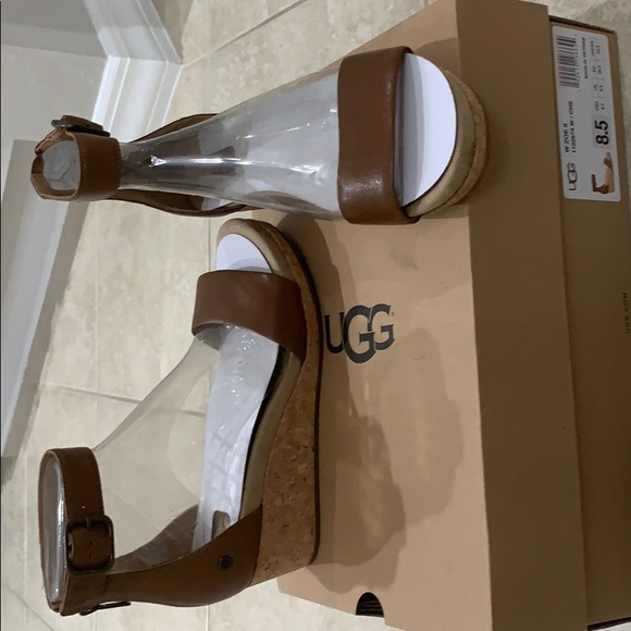 UGG Shoes - UGG Women’s Zoe 11 Wedge